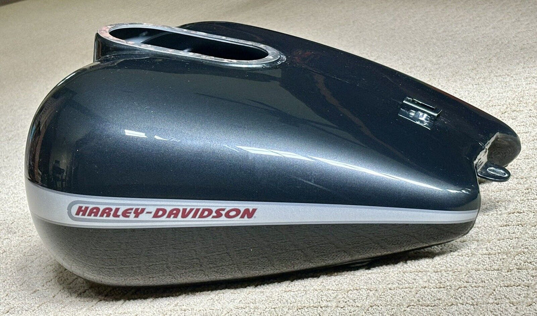 HARLEY-DAVIDSON 2004 FLTRI VIVID BLACK GAS TANK OEM