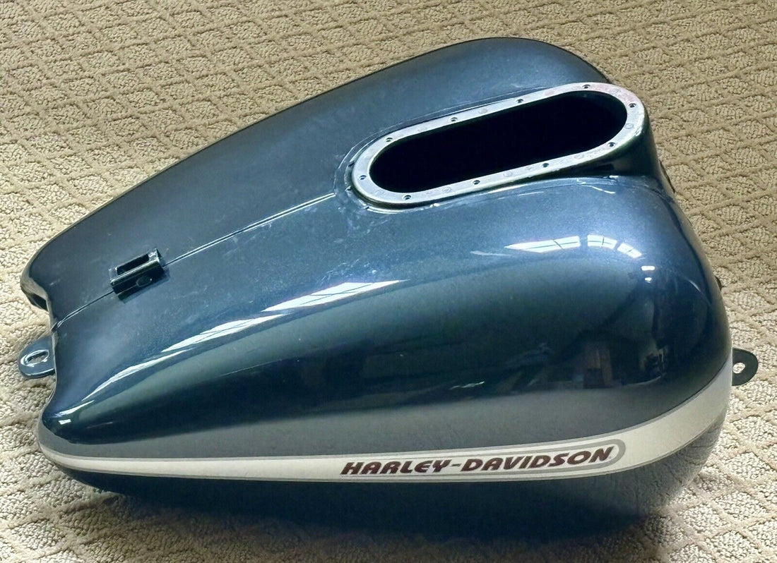 HARLEY-DAVIDSON 2004 FLTRI VIVID BLACK GAS TANK OEM
