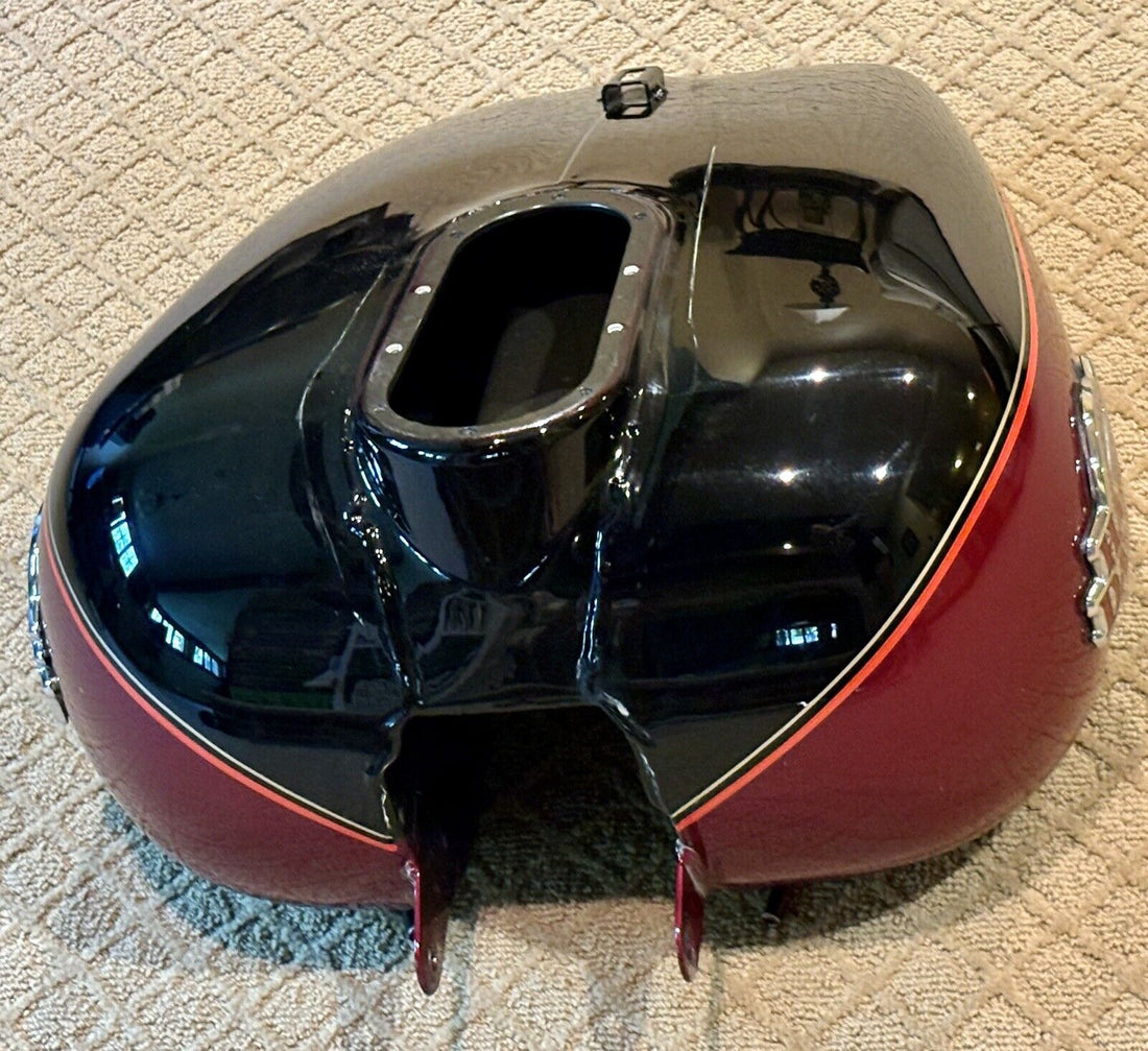 61356-05 HARLEY 2005 ELECTRA GLIDE FLHTCUI VIVID BLACK/LAVA RED GAS TANK OEM