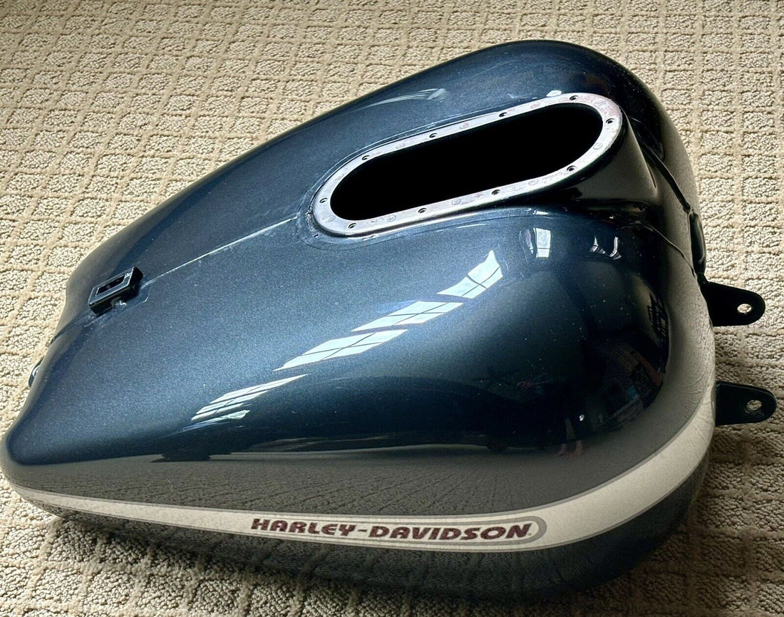 HARLEY-DAVIDSON 2004 FLTRI VIVID BLACK GAS TANK OEM