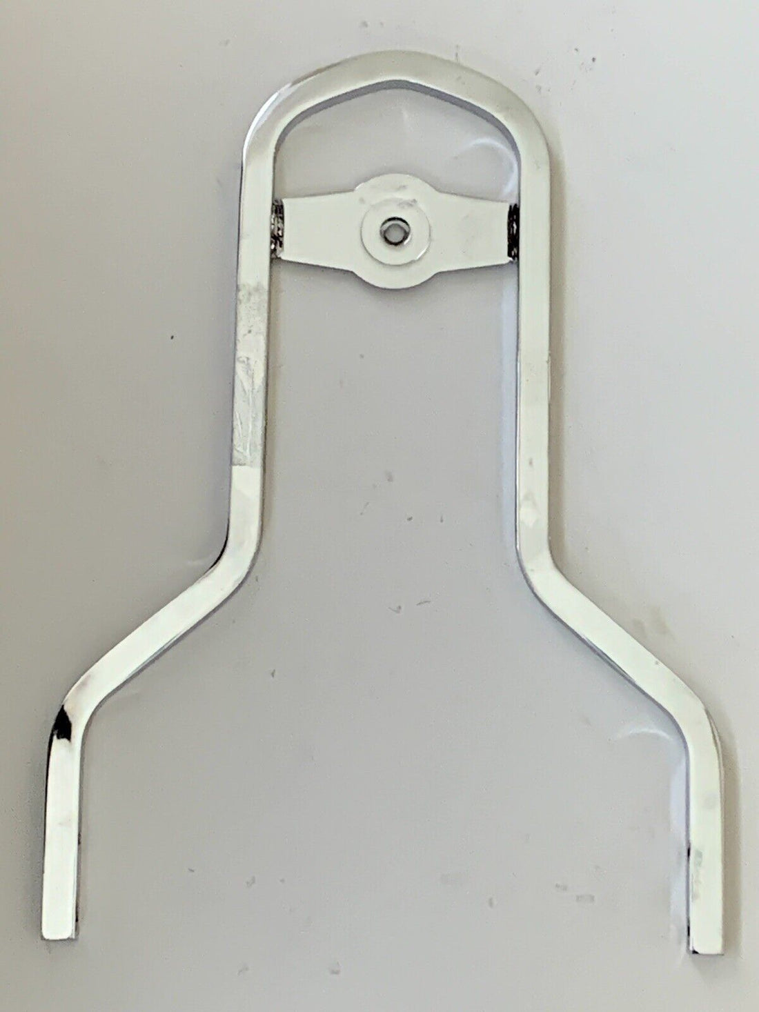 53281-06 HARLEY-DAVIDSON SOFTAIL MINI MEDALLION LOW SISSY BAR UPRIGHT