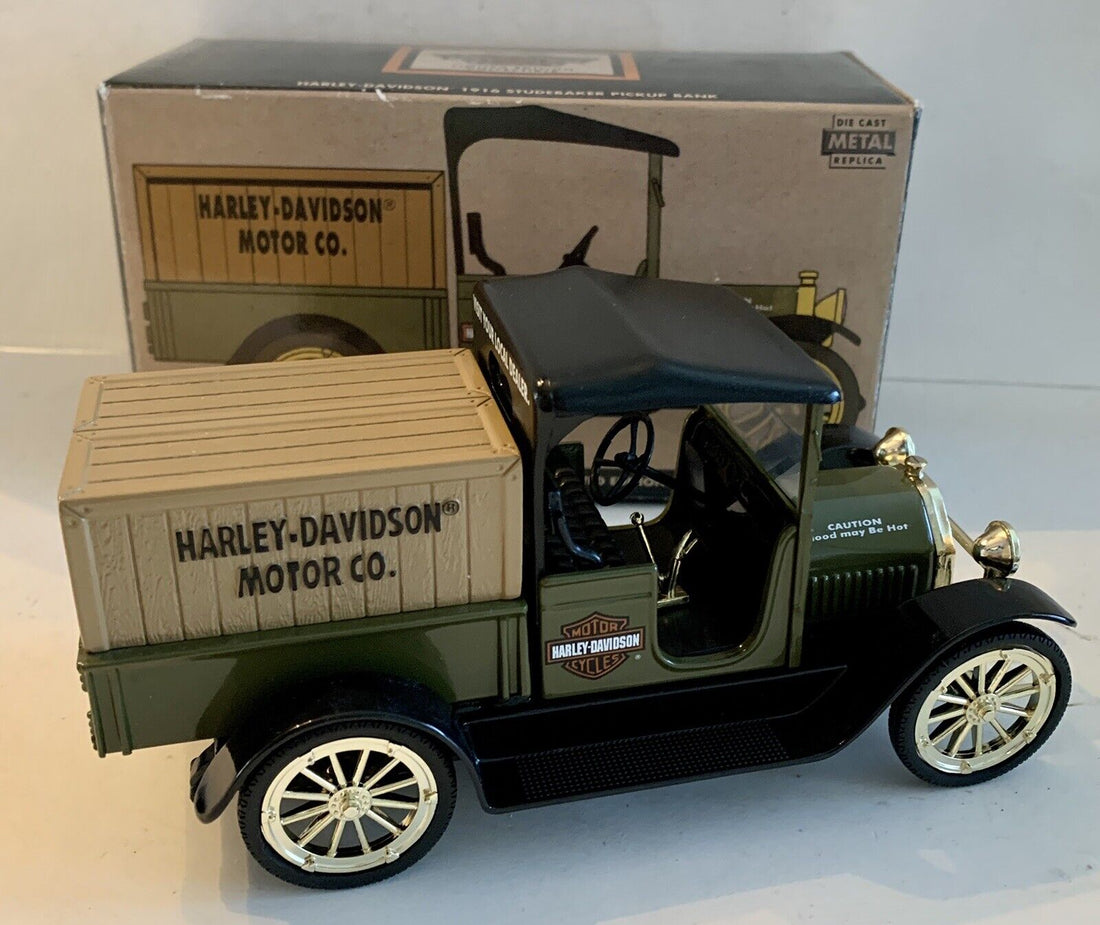99215-95V HARLEY-DAVIDSON 1916 STUDEBAKER 1:25 LIMITED EDITION DIE-CAST COIN BANK