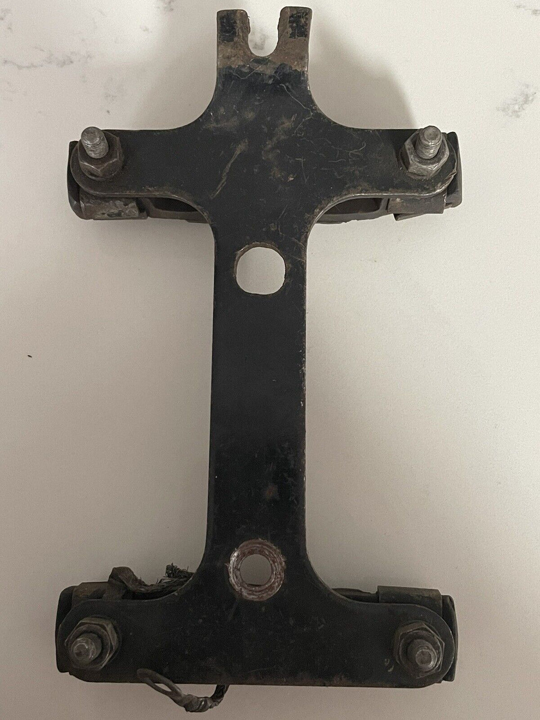 HARLEY-DAVIDSON 1958-LATER BIG TWIN VOLTAGE REGULATOR MOUNT BRACKET COMPLETE