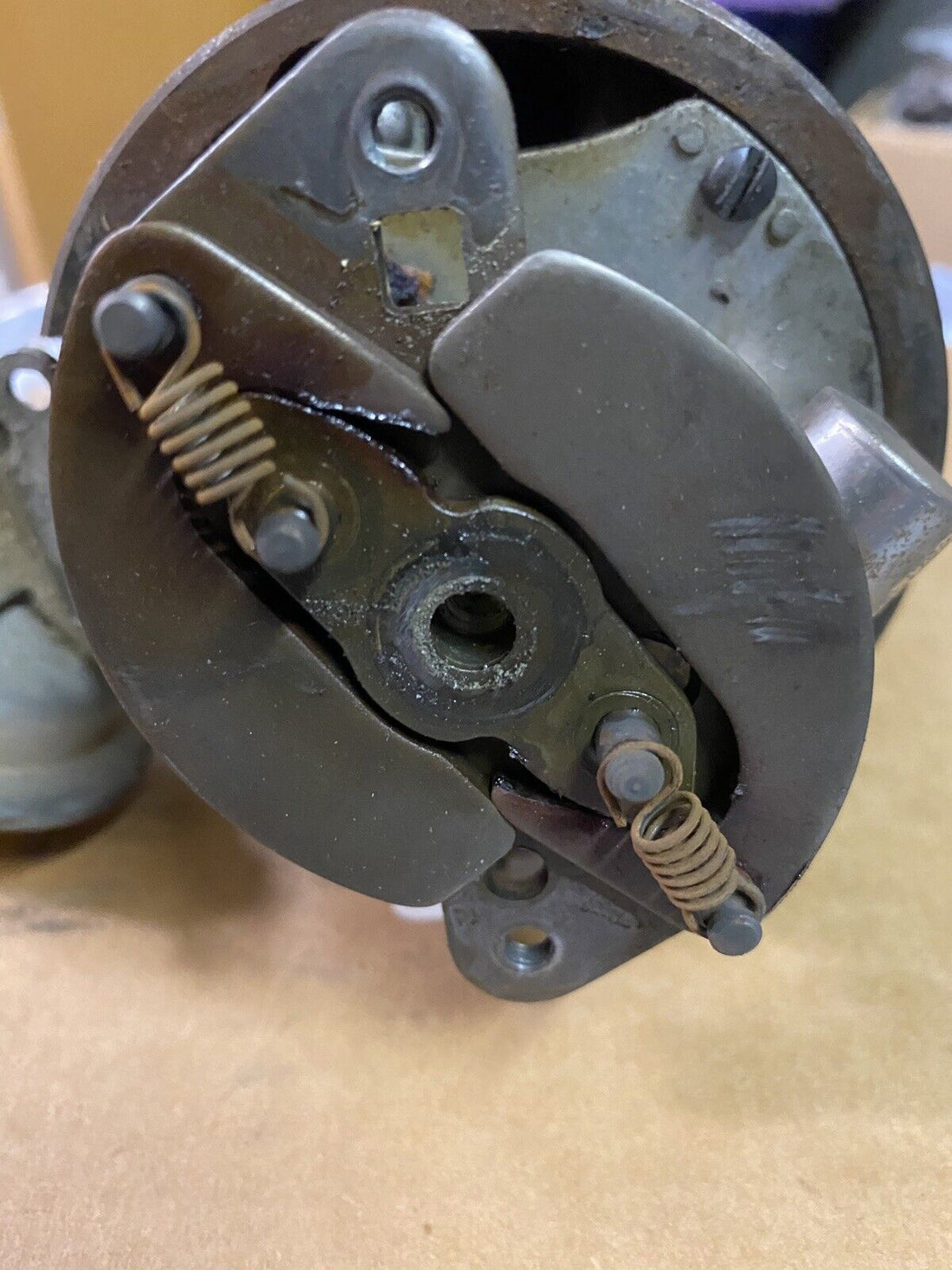 1111069 CHEVY 1964-1966 CORVETTE  HI PERF DISTRIBUTOR   365 HP DATED 7F14  TAG
