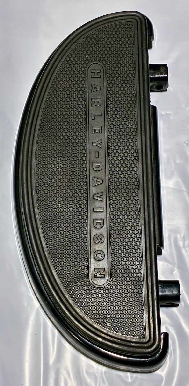 
  
  51218-09A HARLEY-DAVIDSON 12-17 SOFTAIL  FOOTREST FOOTBOARD FOOT FLOOR BOARD OEM
  
