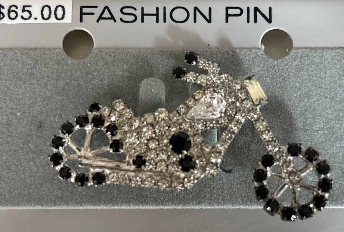 
  
  CLEAR CRYSTAL BROACH BLING PIN HARLEY MOTORCYCLE  FASHION JEWELRY NEW
  
