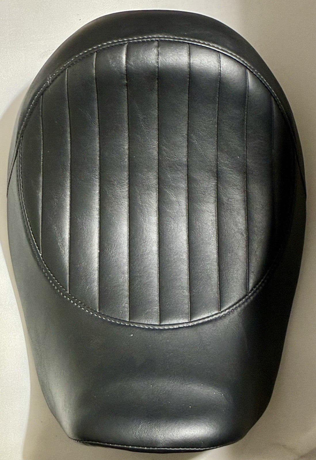 
  
  22531 HARLEY-DAVIDSON SPORTSTER DYNA SOLO SEAT OEM NTO
  
