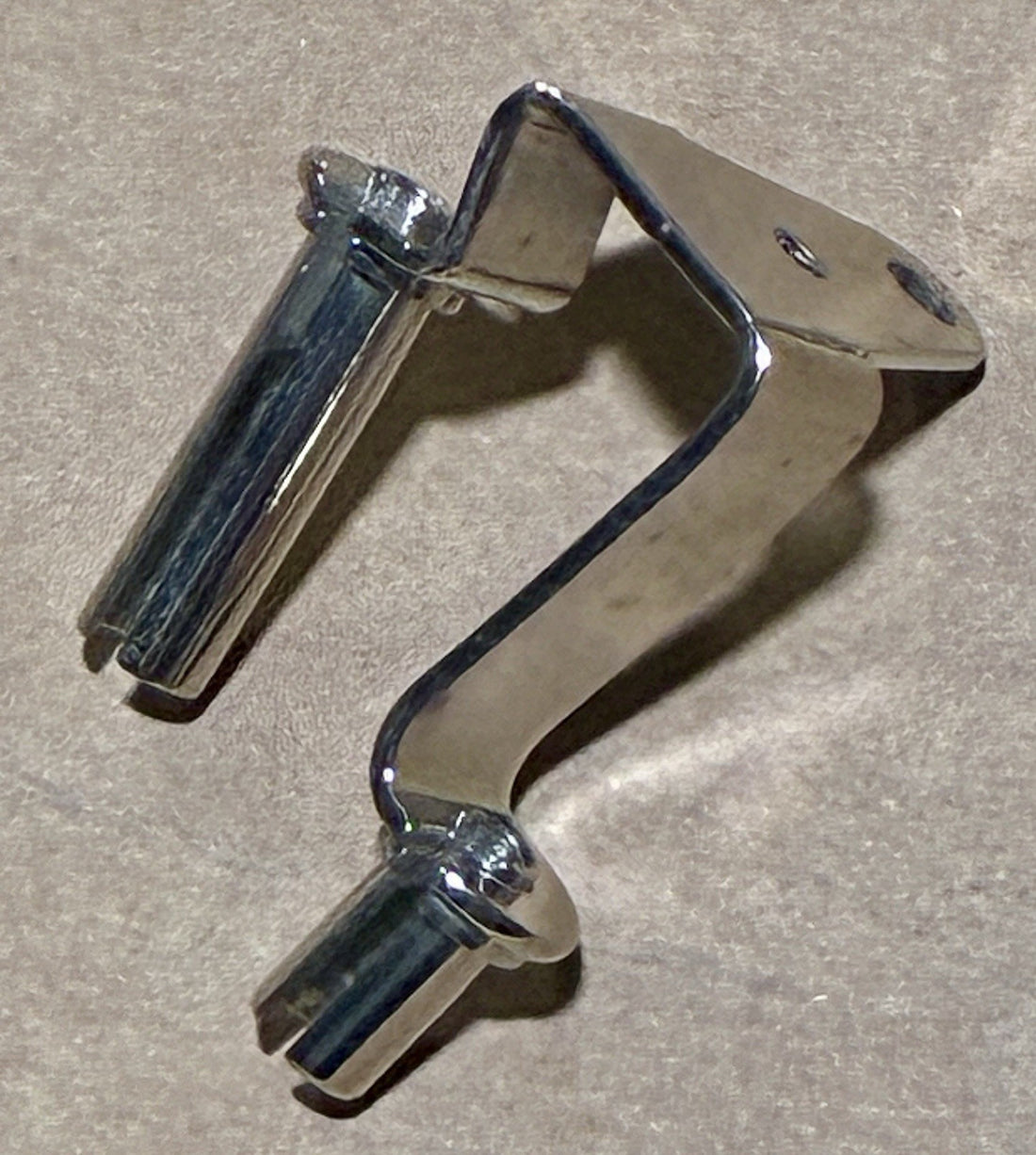 
  
  11-2339 S&S CYCLE THROTTLE CABLE GUIDE ASSEMBLY FOR BUTTERFLY STYLE CABLES NEW
  
