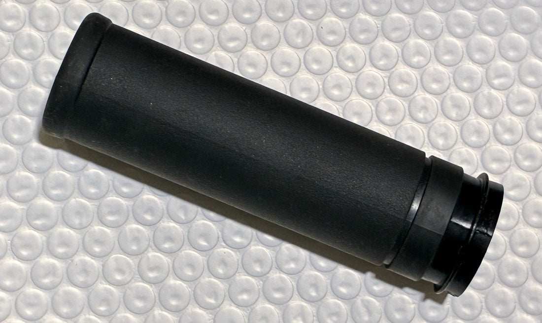 
  
  HARLEY-DAVIDSON STOCK BLACK HANDLEBAR GRIP OEM
  
