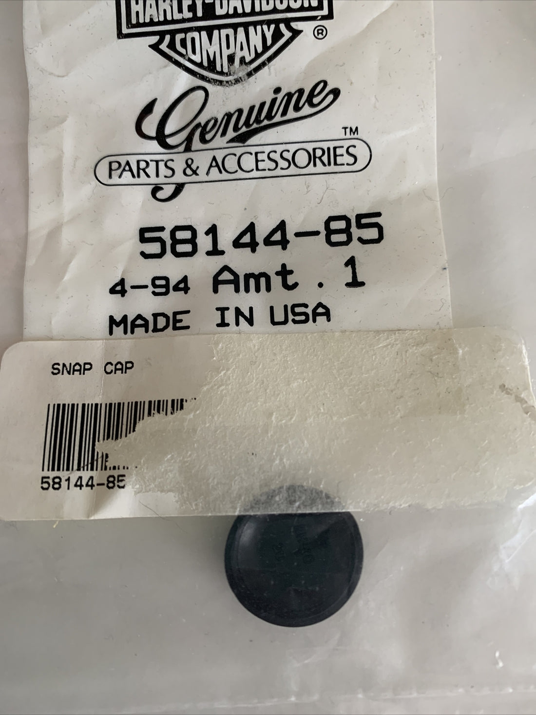 
  
  58144-85 HARLEY-DAVIDSON    BLACK  SNAP CAP SPORT WINDSHIELDS    OEM NOS
  
