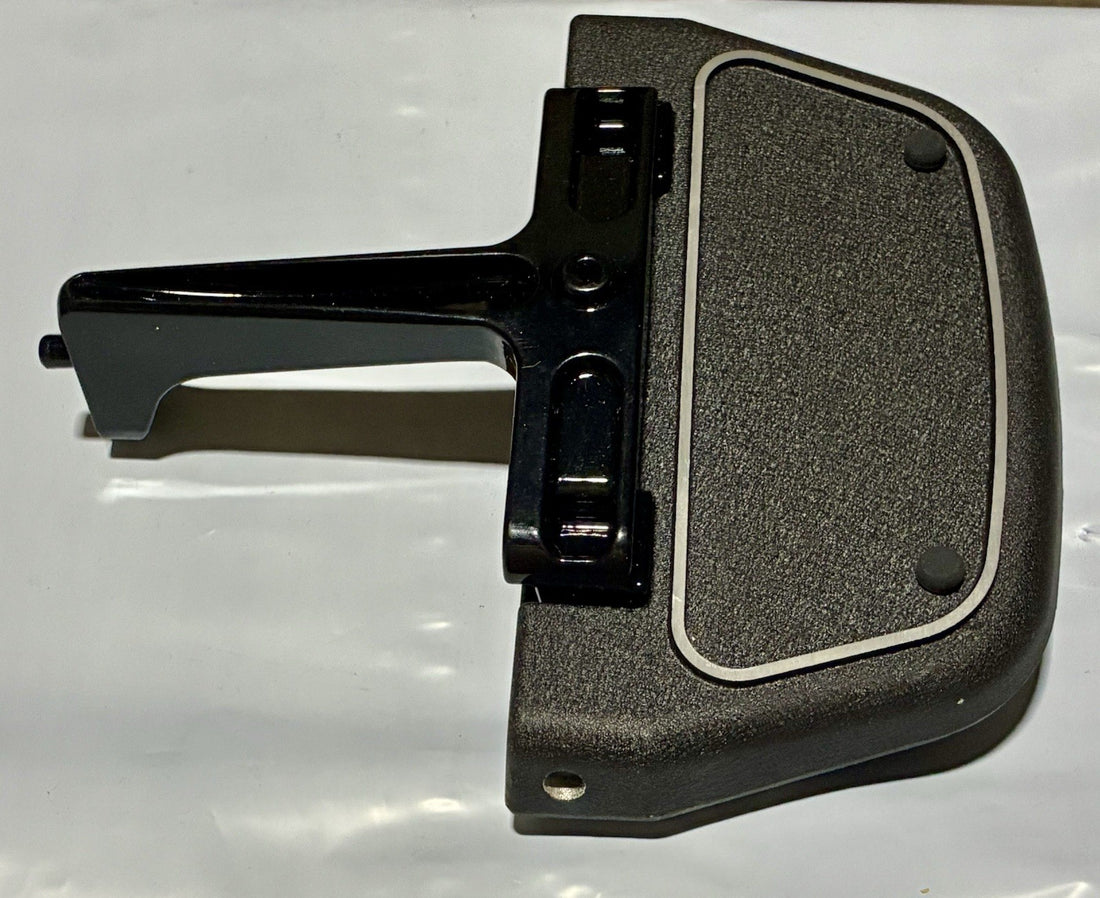 
  
  HARLEY-DAVIDSON TOURING FLOORBOARD WITH BRACKET OEM
  
