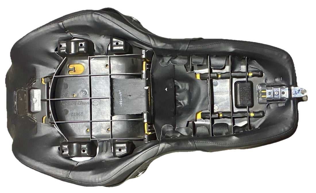 
  
  52329-11 HARLEY-DAVIDSON 2008-2023 FLHR/C ROADKING BASKET WEAVE SEAT OEM NTO
  
