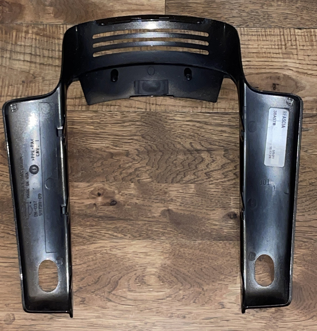 59738-09 HARLEY-DAVIDSON 2009-2018 TOURING REAR FENDER FASCIA FILLER PANEL OEM