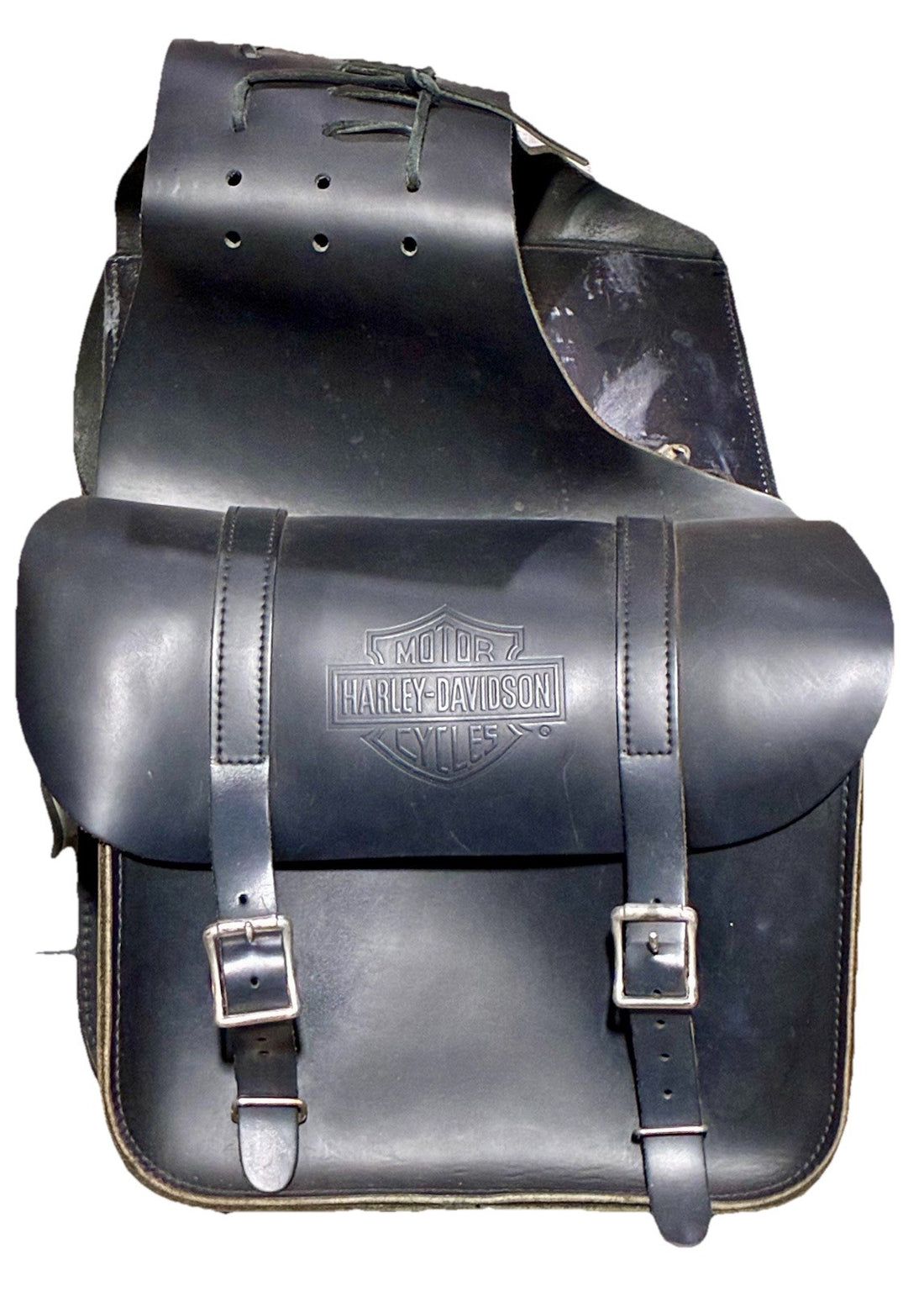 
  
  HARLEY-DAVIDSON LEATHER BAR & SHIELD THROW OVER SADDLEBAGS OEM
  
