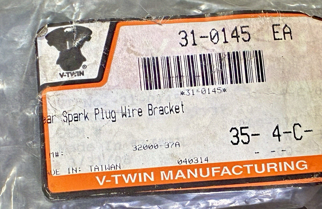
  
  31-0145 V-TWIN REAR SPARK PLUG WIRE BRACKET HARLEY-DAVIDSON 32000-37A NOS
  
