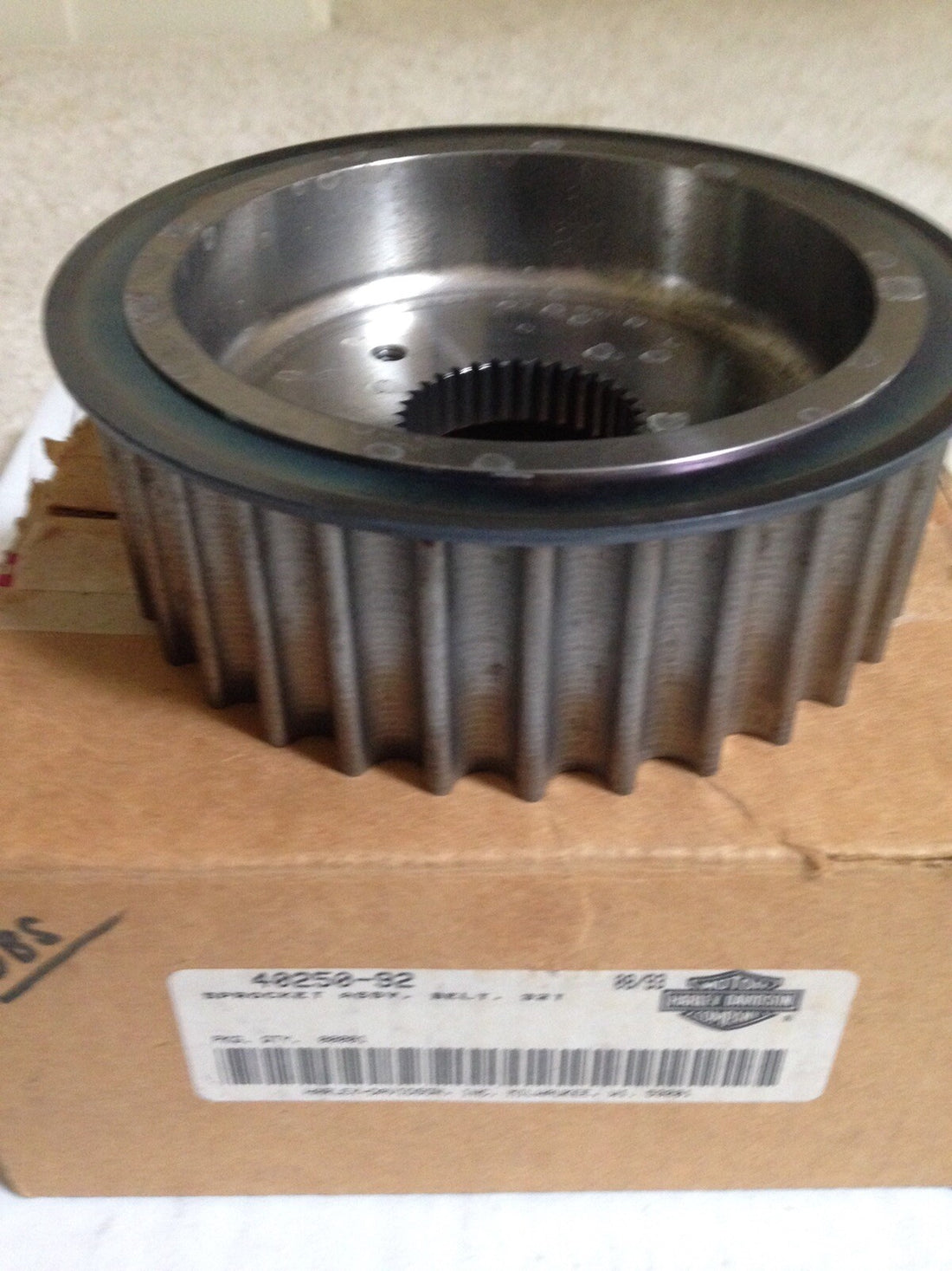 
  
  40250-92   HARLEY-DAVIDSON    BIG TWIN  EVO  32 T SPROCKET ASSEMBLY   NOS  PARTS
  
