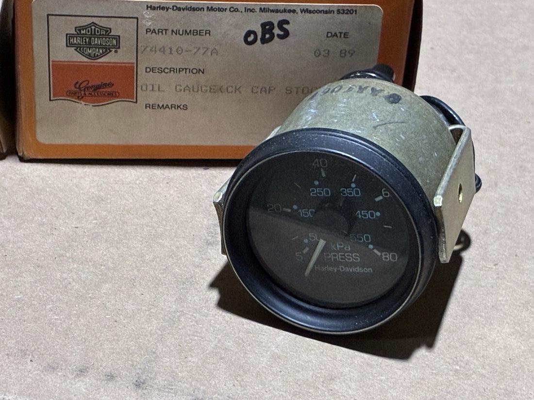 
  
  74410-77 HARLEY-DAVIDSON IRONHEAD SHOVELHEAD EVO FL FLH OIL PRESSURE GAUGE NOS
  
