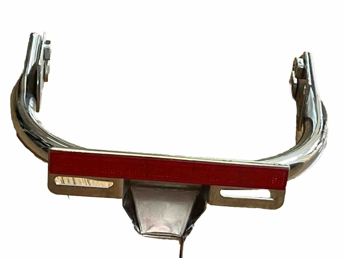 
  
  HARLEY 84-85 ELECTRA GLIDE CLASSIC REAR LICENSE PLATE FRAME LIGHT BRACKET OEM
  

