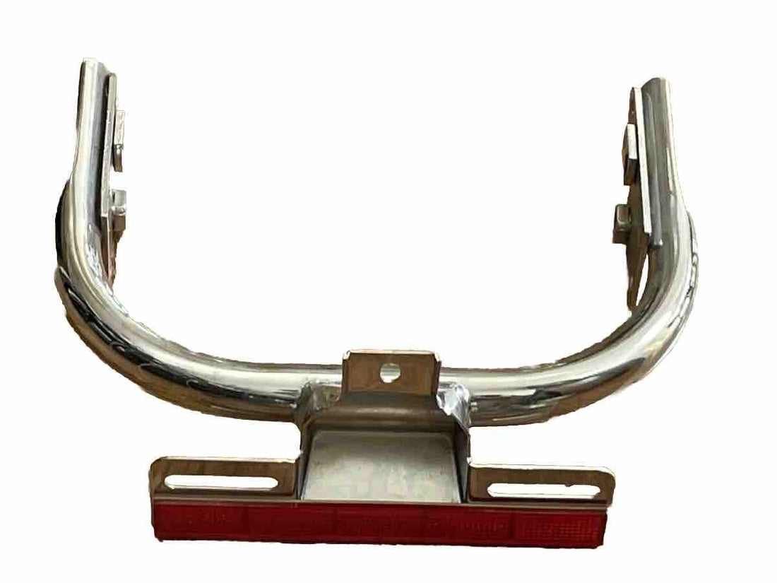 
  
  HARLEY 84-85 ELECTRA GLIDE CLASSIC REAR LICENSE PLATE FRAME LIGHT BRACKET OEM
  
