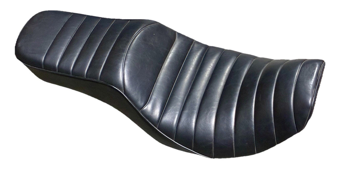 
  
  1986-1994 FXR HARLEY AFTERMARKET TUCK ROLL VINTAGE STYLE BOLT ON SEAT
  
