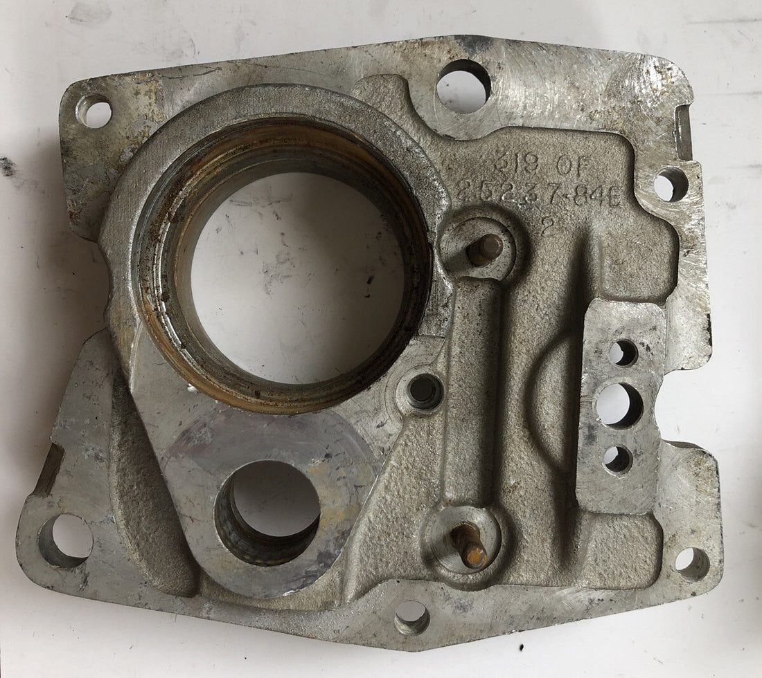 
  
  25237-84E  HARLEY-DAVIDSON 1984-1990 SPORTSTER    ALUM  TRANSMISSION TRAP DOOR 
  
