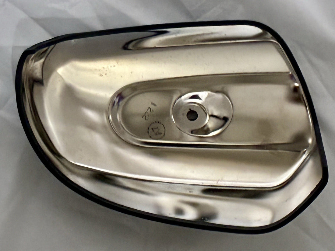 
  
  HARLEY-DAVIDSON 107 M8 MILWAUKEE EIGHT AIR CLEANER COVER OEM
  
