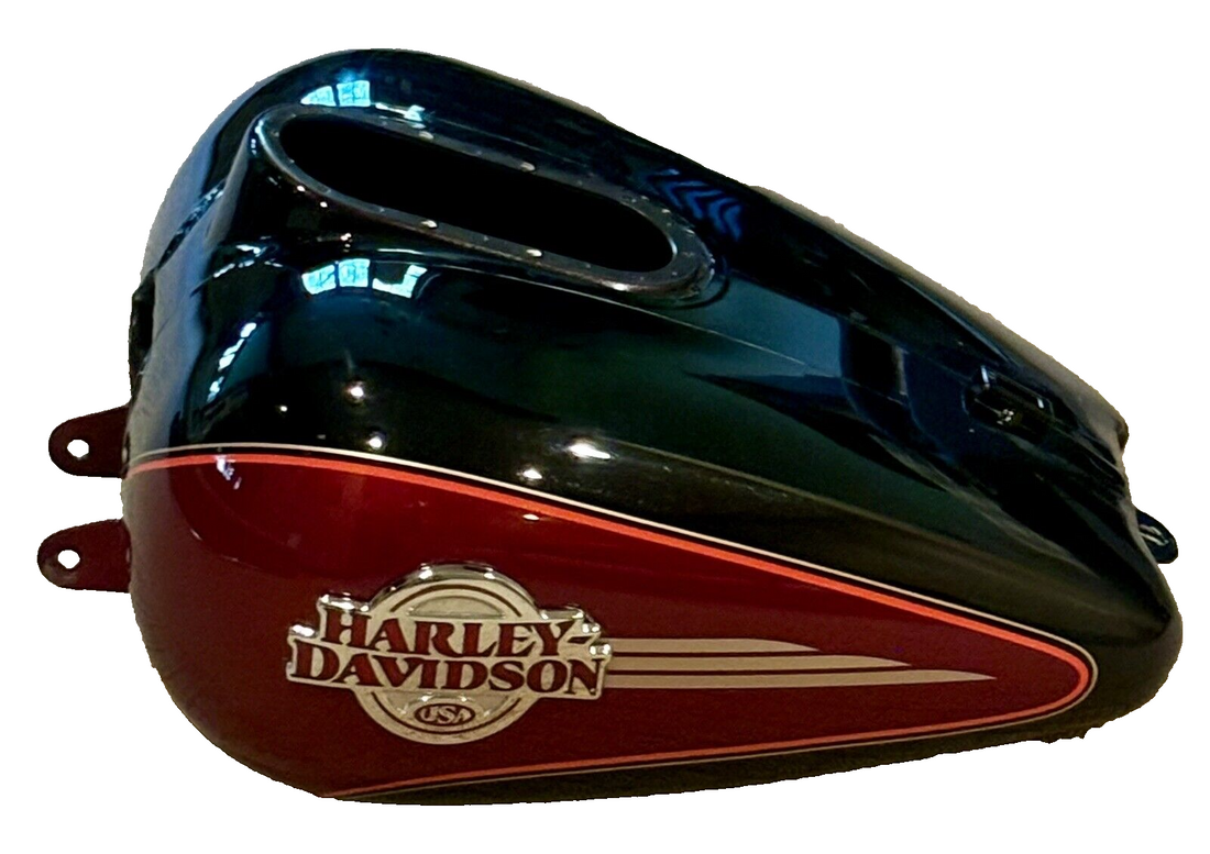 61356-05 HARLEY 2005 ELECTRA GLIDE FLHTCUI VIVID BLACK/LAVA RED GAS TANK OEM