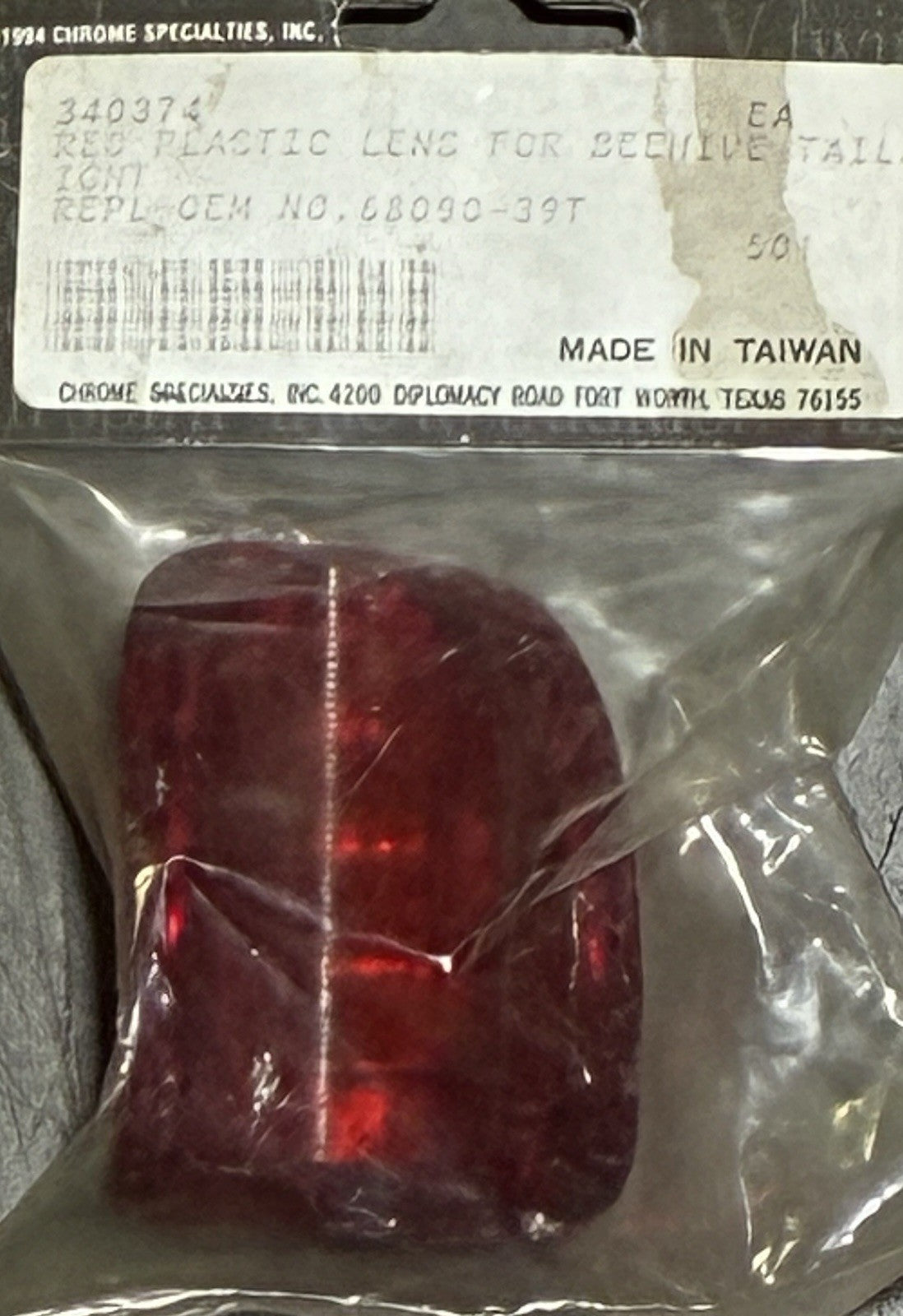 
  
  RED PLASTIC TAIL LIGHT LENS FOR BEEHIVE TAIL 1939-1948 HARLEY 68090-39T NEW NOS
  
