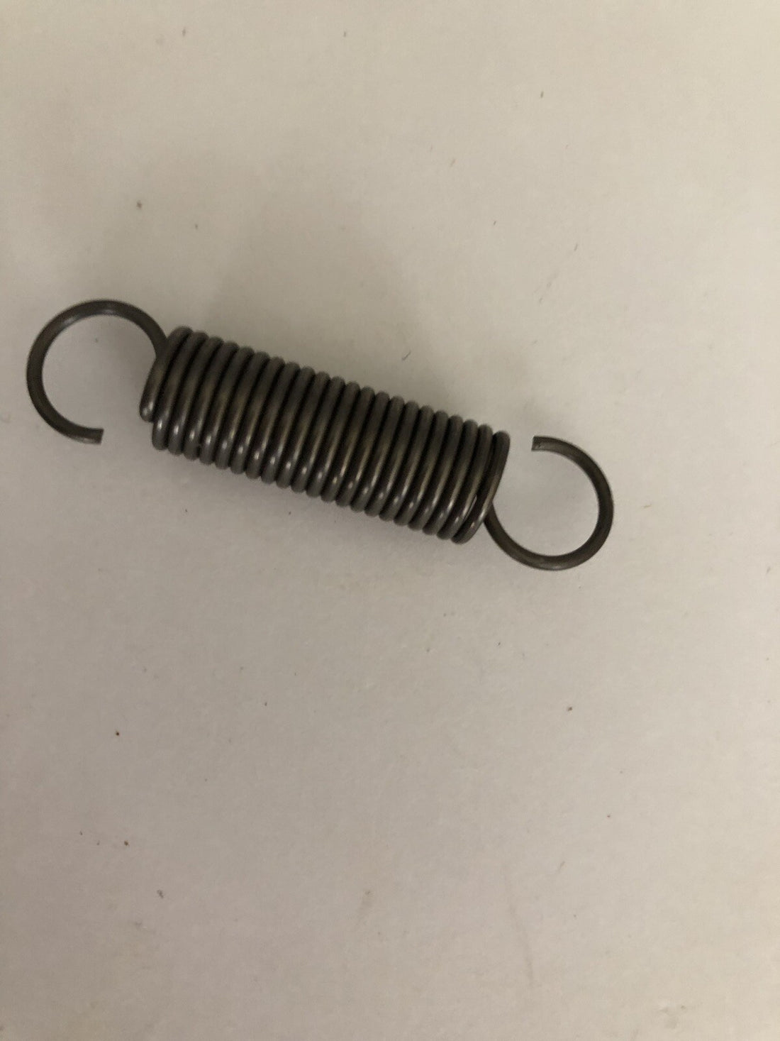 
  
  V-TWIN 13-0137  1952-70 SPORTSTER  CLUTCH WORM GEAR SPRING HARLEY OEM 37222-52  
  
