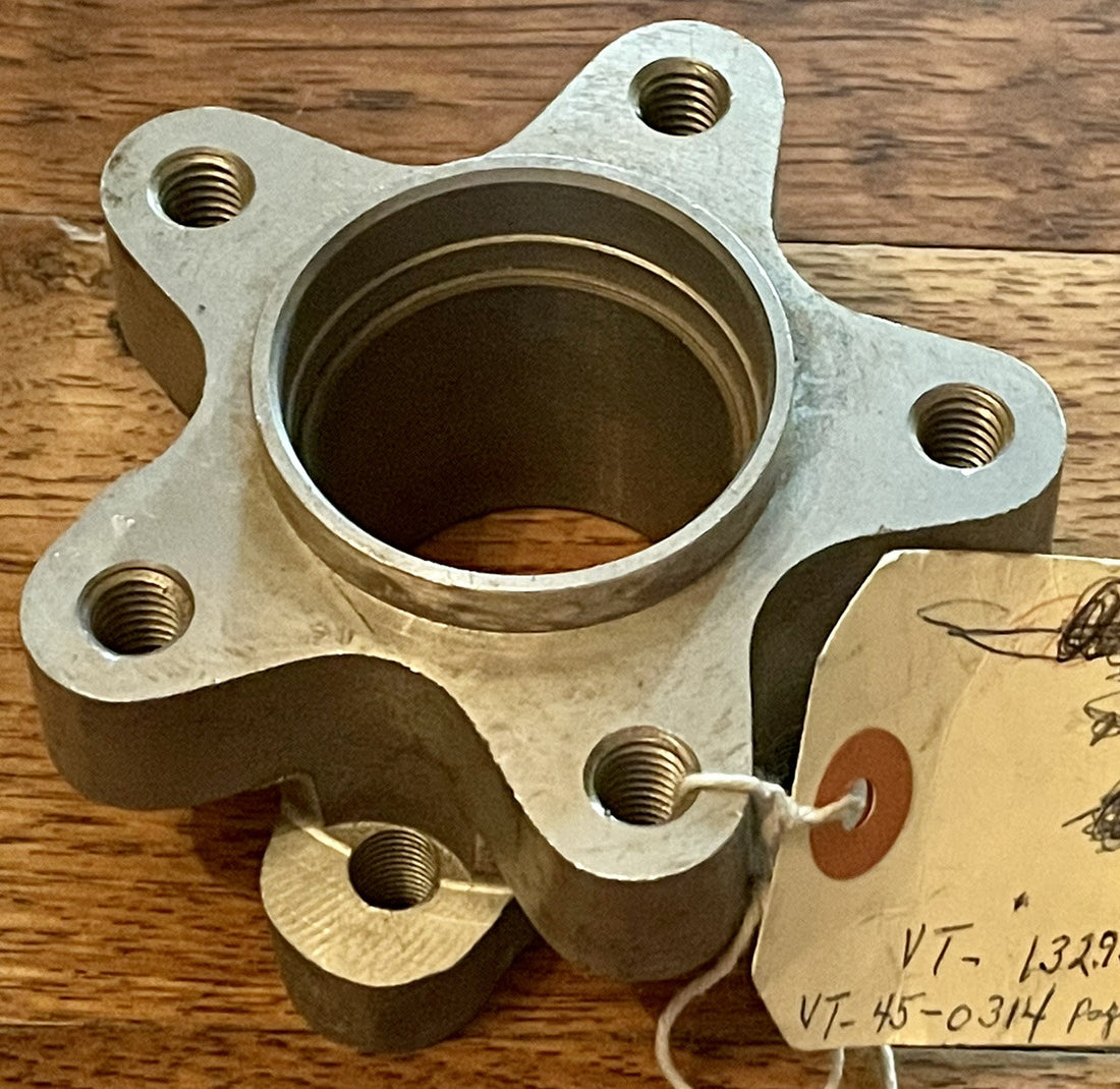 
  
  45-0314 V-TWIN FRONT BRAKE DISC FLANGE ADAPTER  67-72 FL HARLEY OEM 44111-72 NOS
  
