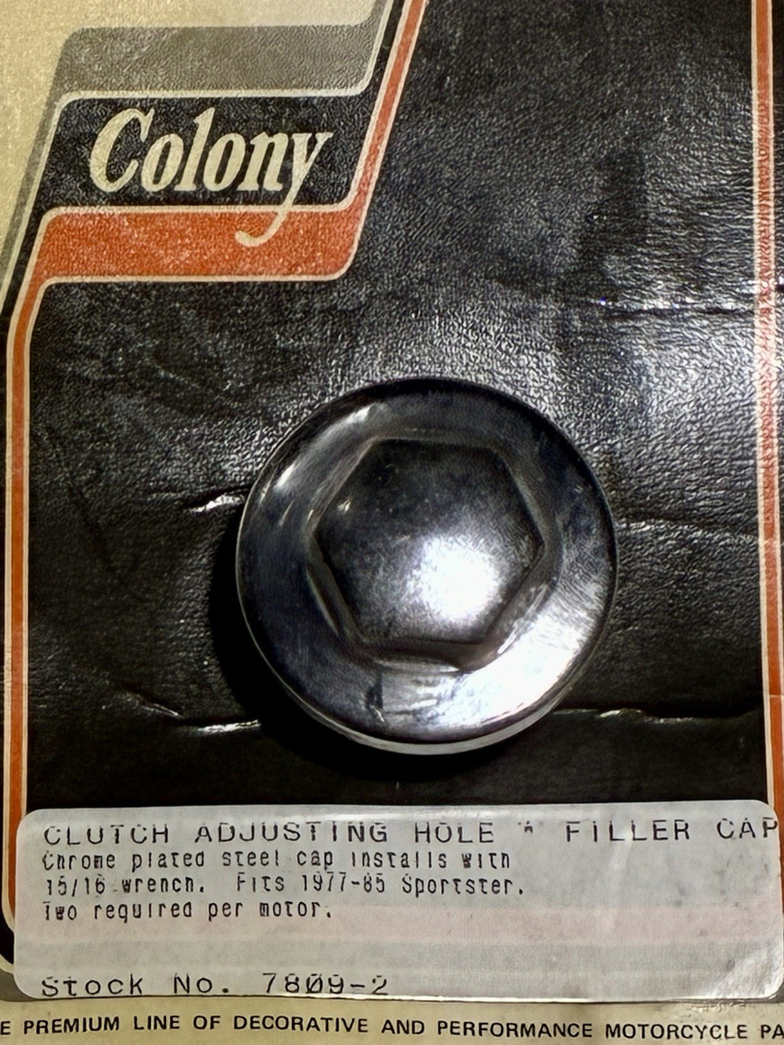 
  
  7809-2 COLONY CHROME CLUTCH ADJUSTING HOLE FILLER CAP 1977-1985 XL  SPORTSTER
  
