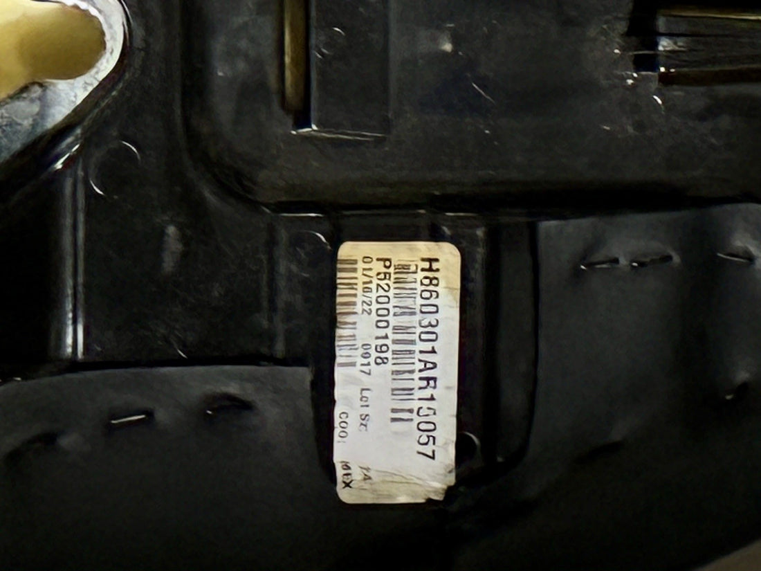 
  
  H860301AR15057 P52000198 HARLEY DAVIDSON SOLO SEAT OEM NTO
  
