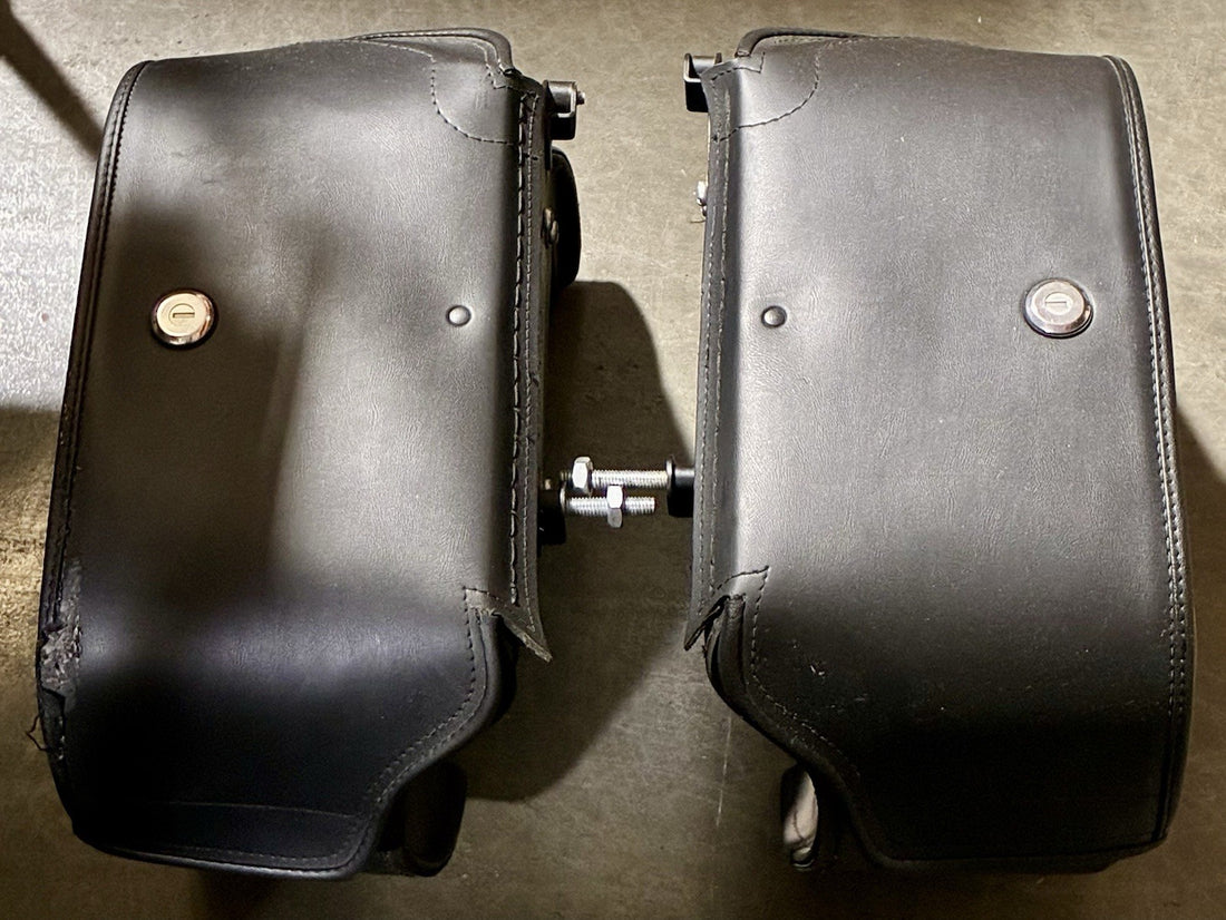 
  
  VIKING 2000-2017 SOFTAIL HARLEY BOLT ON LEATHER SADDLE BAGS
  
