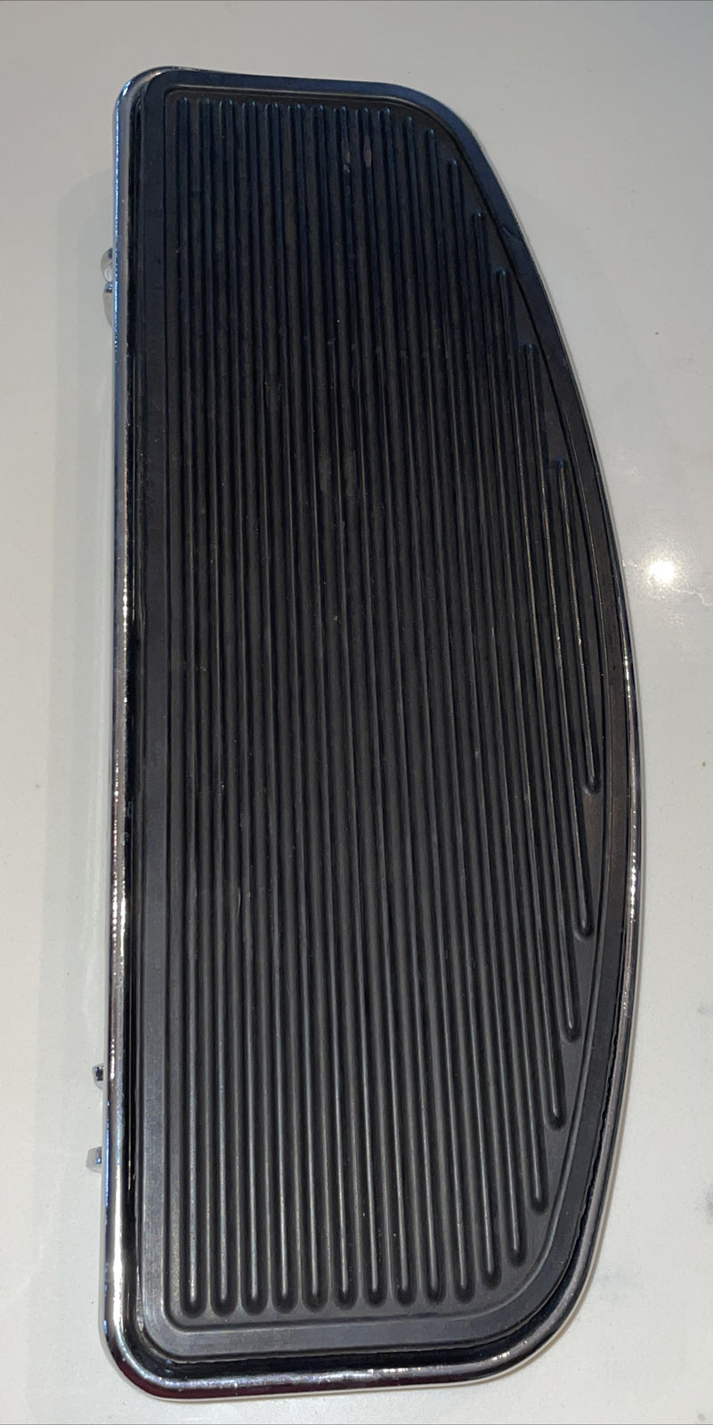 
  
  HARLEY-DAVIDSON    STOCK TOURING FOOTBOARD WITH RUBBER INSERT
  
