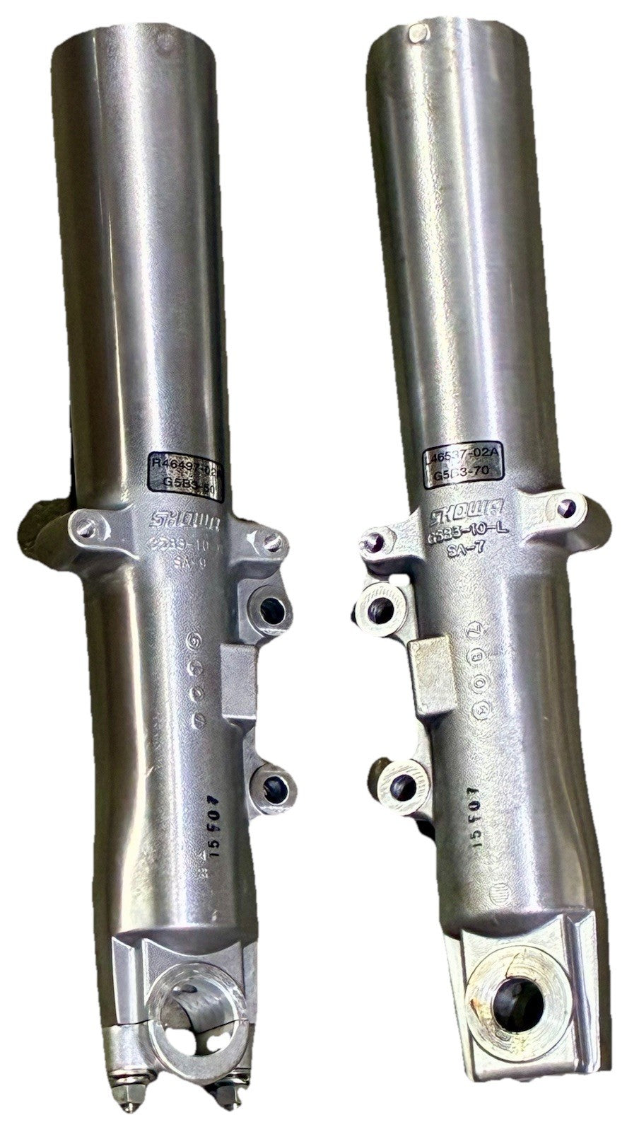 
  
  HARLEY-DAVIDSON 2000-LATER TOURING SHOWA LOWER FORK LEGS OEM NTO
  

