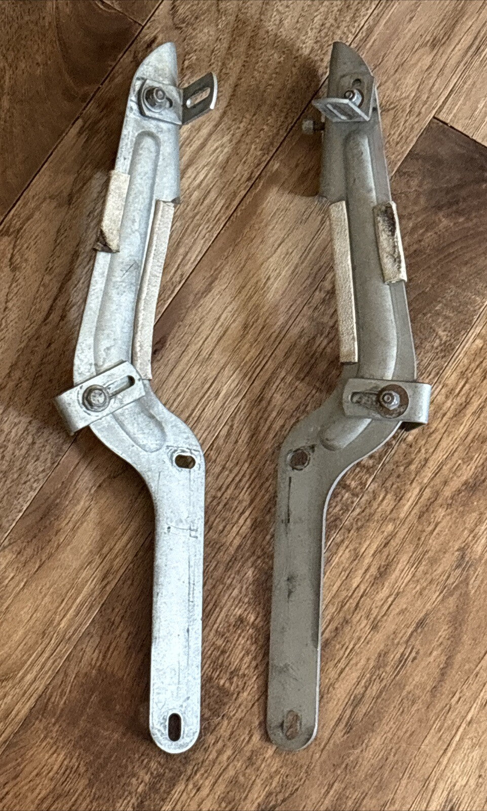 HARLEY-DAVIDSON PANHEAD SHOVELHEAD WINDSHIELD FAIRING MOUNTING BRACKETS OEM