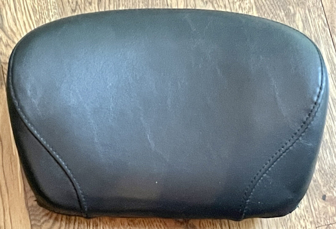 
  
  HARLEY PASSENGER BACKREST SISSY BAR PAD STITCH SOFTAIL DYNA SPORTSTER BACK REST
  
