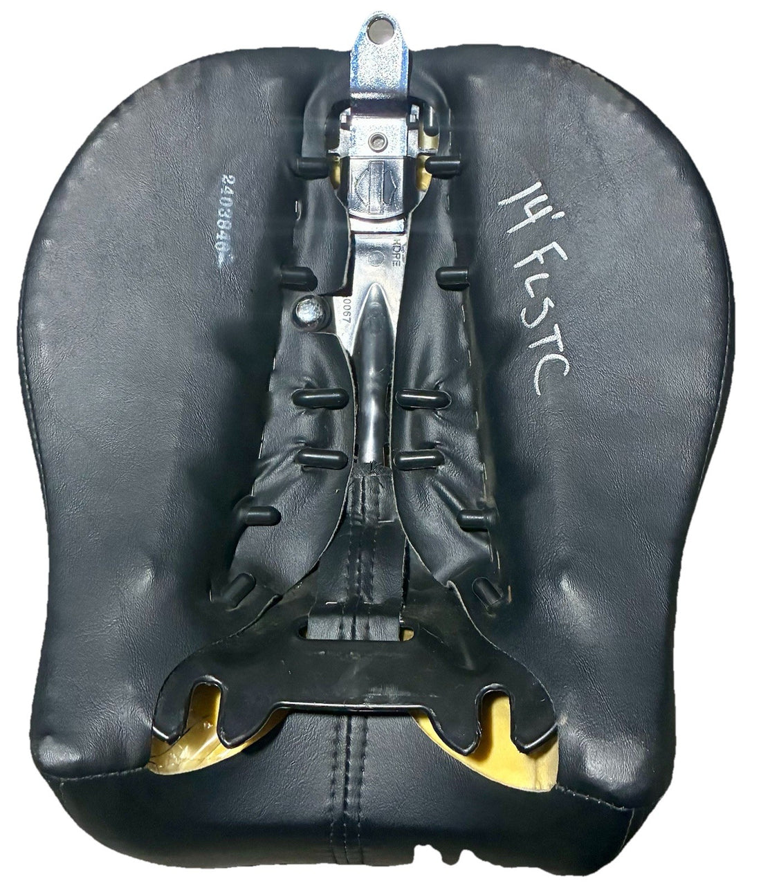 
  
  51812-09 HARLEY-DAVIDSON 2009-2017 FLSTC HERITAGE PASSENGER PILLION SEAT OEM
  
