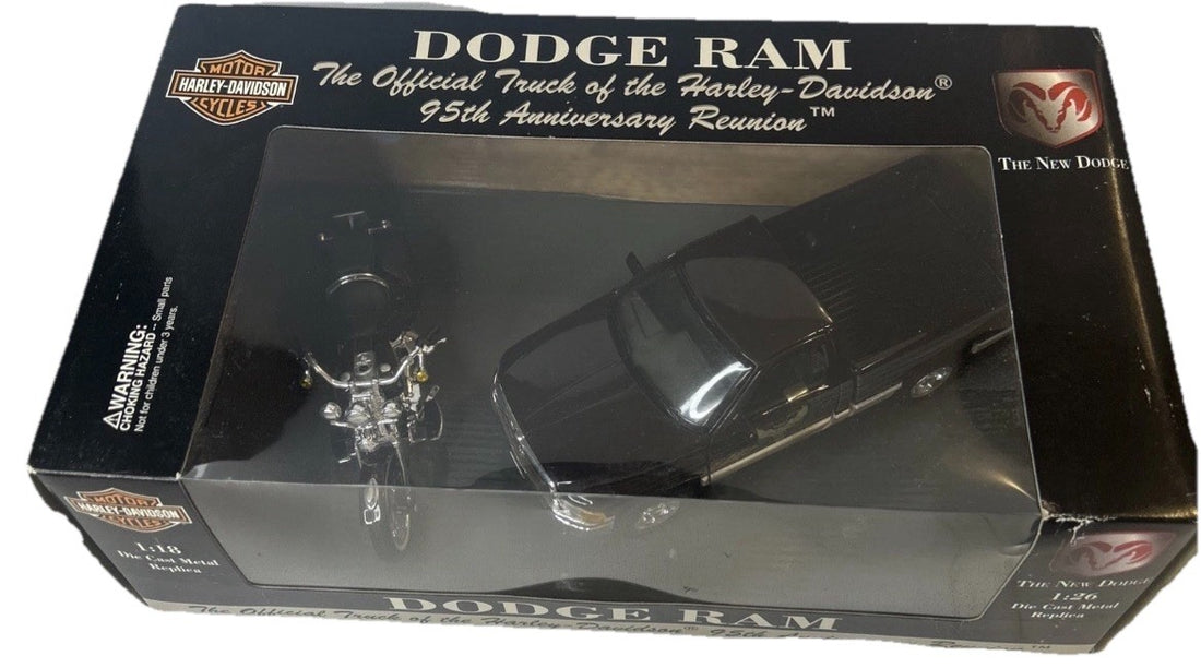 
  
  HARLEY-DAVIDSON 95TH ANNIVERSARY DODGE RAM TRUCK 1:26 & ROAD KING 1:18 NEW
  
