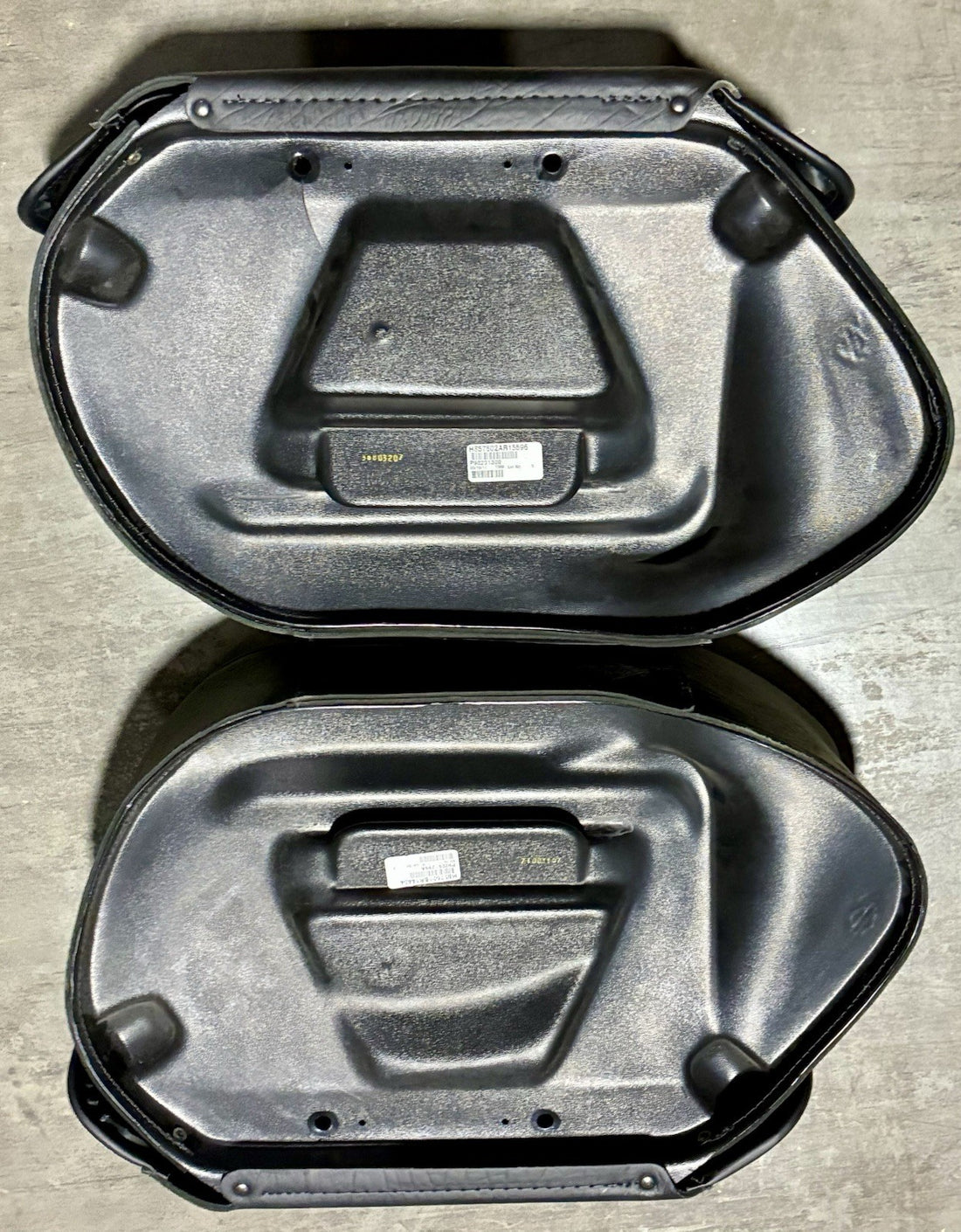 
  
  HARLEY-DAVIDSON 2000-2017 HERITAGE SOFTAIL FATBOY RED CONCHO SADDLEBAGS
  
