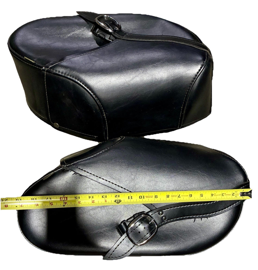 
  
  UNIVERSAL VINTAGE AFTERMARKET SADDLEBAGS FX FXR SHOVELHEAD EARLY SOFTAIL HARLEY
  
