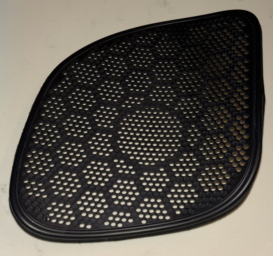 76000453 HARLEY-DAVIDSON 2015-2023 FLTR RIGHT FRONT STOCK SPEAKER GRILL OEM