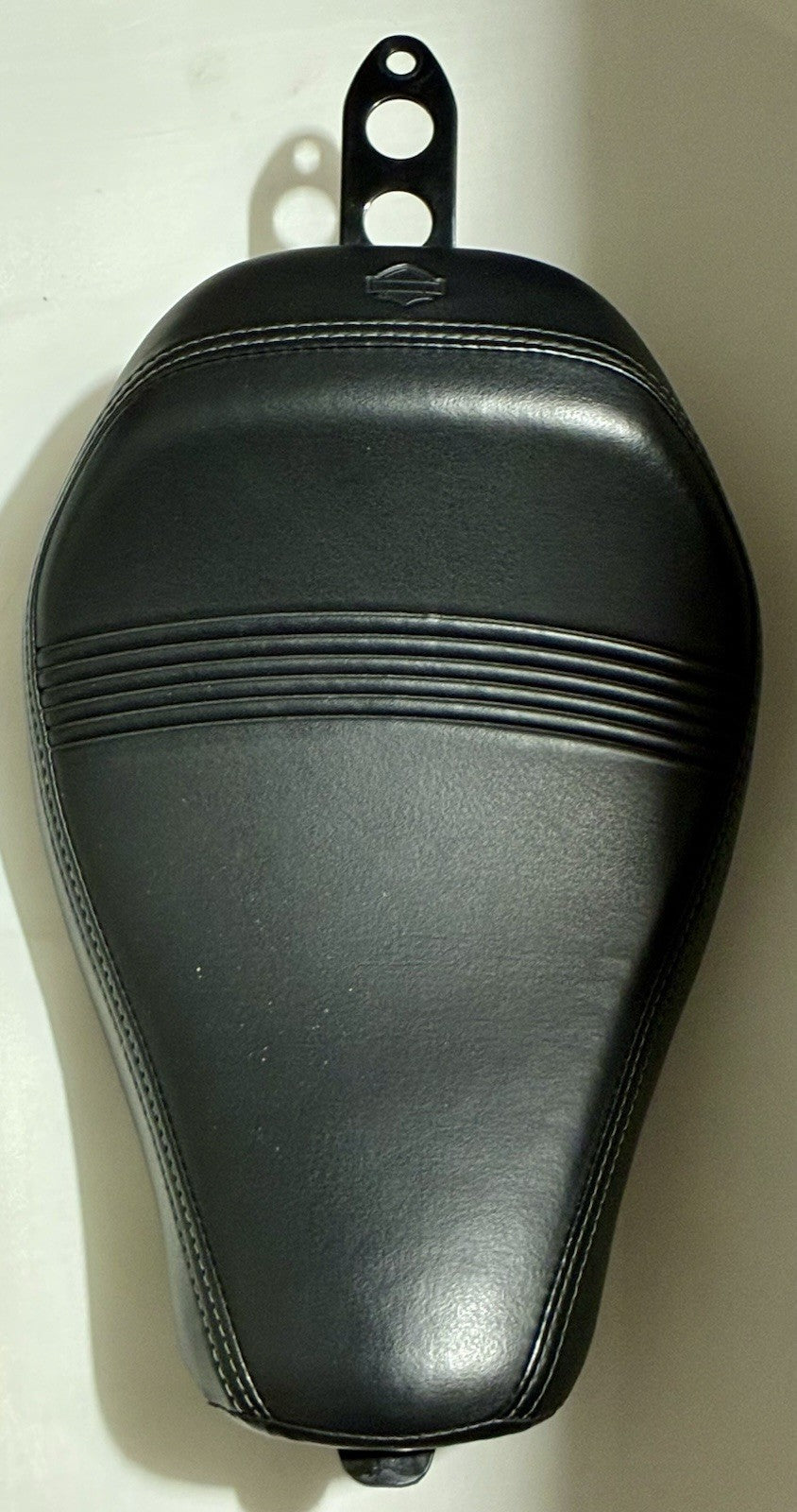 
  
  H860301AR15057 P52000198 HARLEY DAVIDSON SOLO SEAT OEM NTO
  

