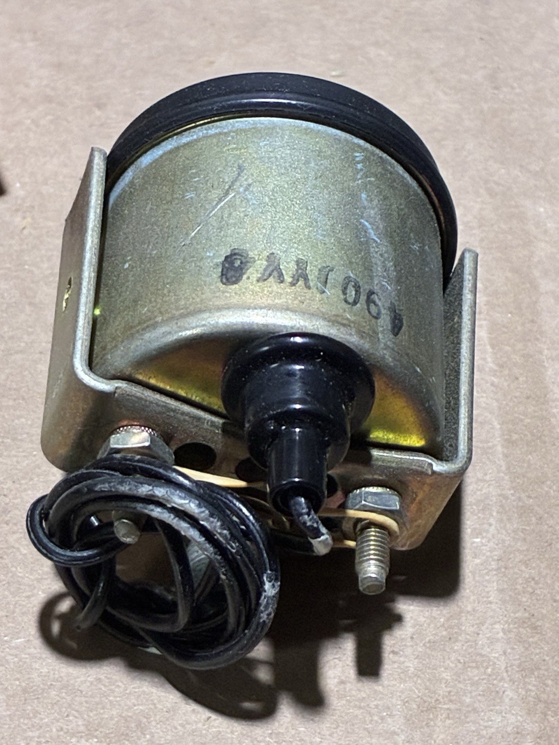 
  
  74410-77 HARLEY-DAVIDSON IRONHEAD SHOVELHEAD EVO FL FLH OIL PRESSURE GAUGE NOS
  
