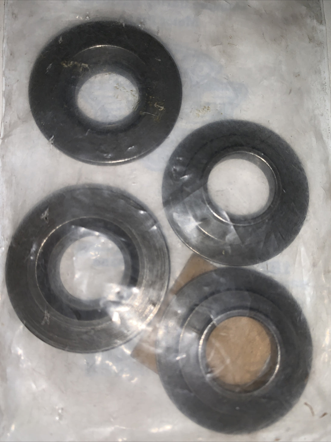 
  
  18222-83 HARLEY1984-2000  BIG TWIN & SPORTSTER LOWER VALVE SPRING COLLAR SET
  
