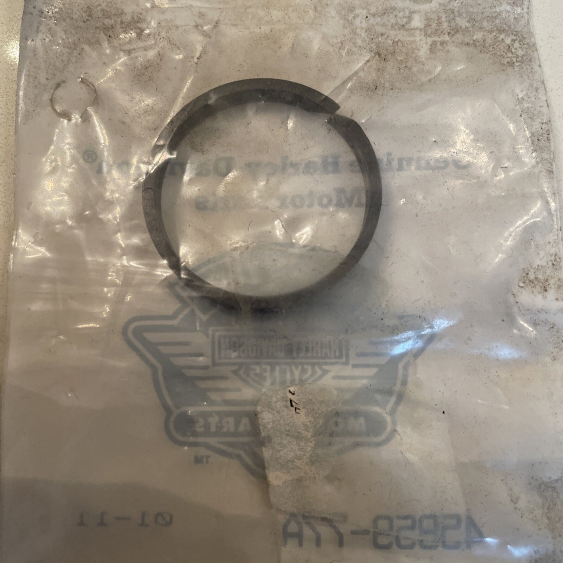 
  
  45859-77A HARLEY LATE 1977-2016 FL FXST FRONT FORK DAMPER TUBE PISTION RING NOS
  
