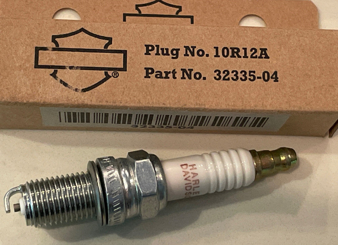 
  
  32335-04 HARLEY-DAVIDSON GOLD TOP 10R12A SPARK PLUG VROD VRSCA MUSCLE STREET ROD
  
