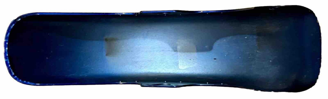 
  
  HARLEY-DAVIDSON 2007-2017 FATBOY FRONT FENDER CUSTOM BLUE W/ SILVER FLAMES OEM
  
