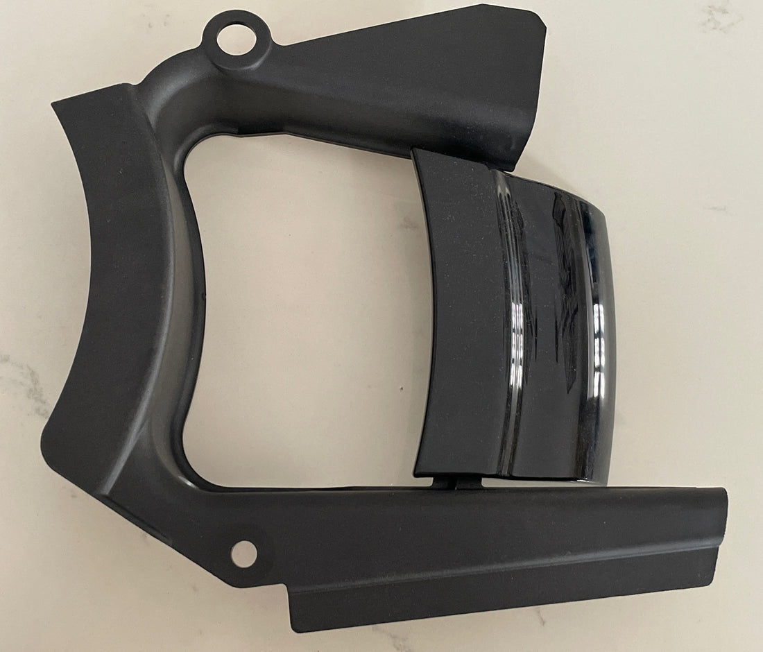 
  
  60444-08 HARLEY-DAVIDSON FXCWC SOFTAIL ROCKER BELT GUARD WITH FENDER PIECE
  

