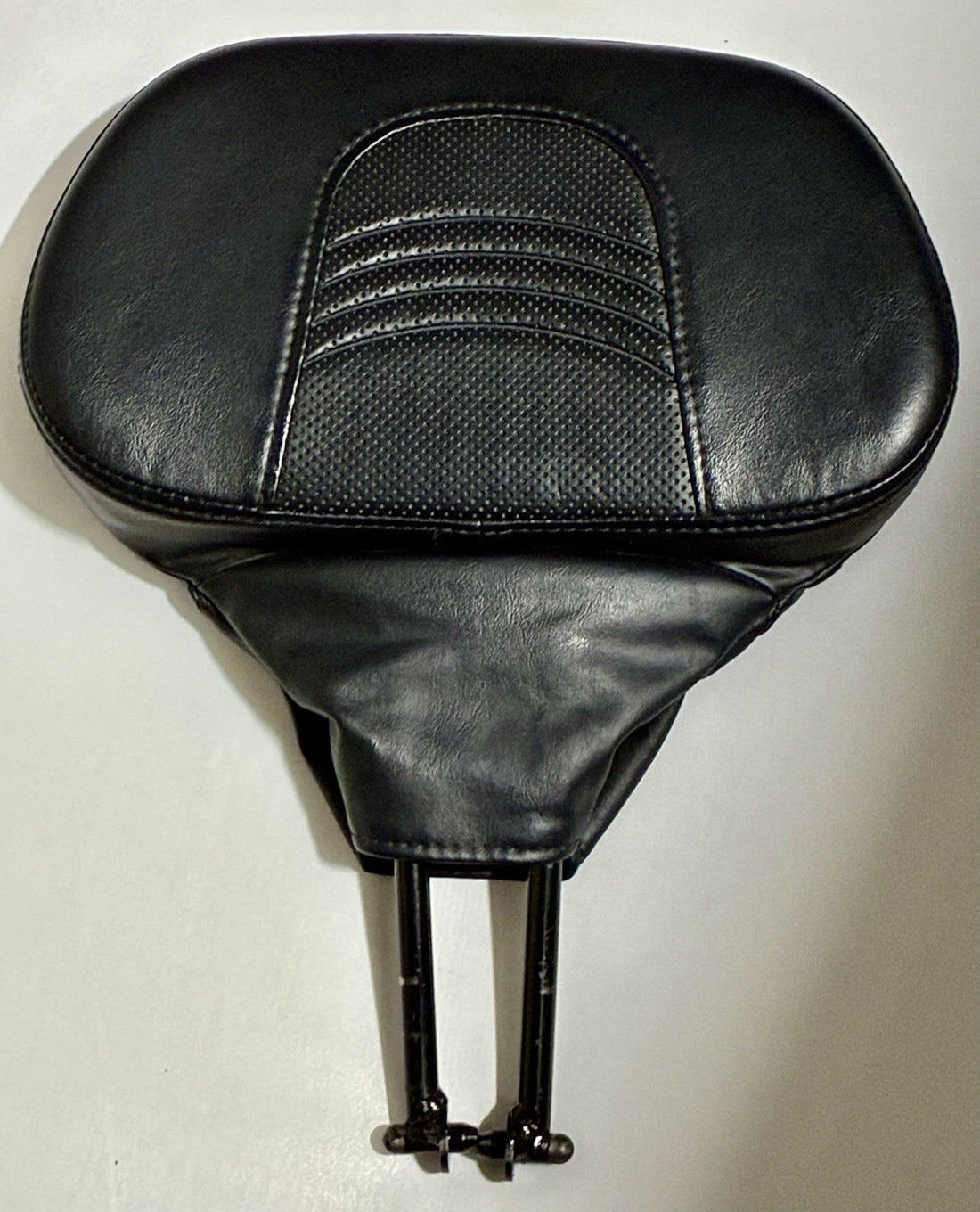 
  
  HARLEY-DAVIDSON TOURING RIDER BACKREST OEM
  
